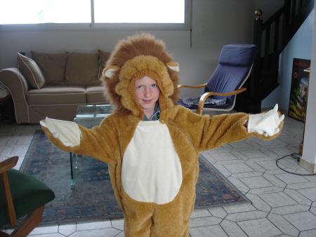 Alexis fait le lion