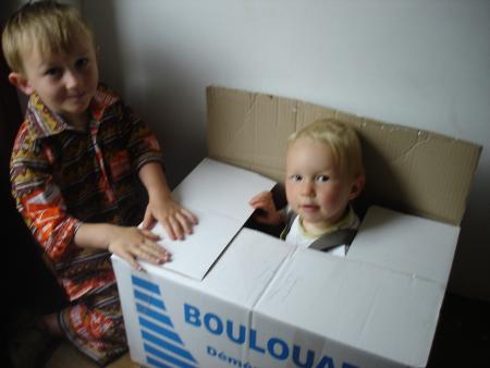 On a aid� Anne et Xavier � vider les cartons