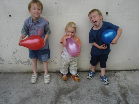 Visite chez Martin du c�t� de Toulouse pour d�buter les vacances : c'est bien les cousins !